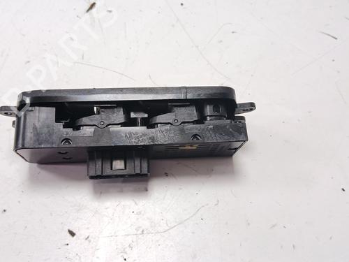 Left front window switch VOLVO V50 (545) 2.0 D | BP37494213I27 - Image 3