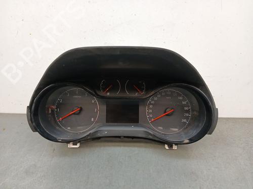 Cockpit OPEL CORSA F (P2JO) 1.2 (68) (101 hp) 31158959