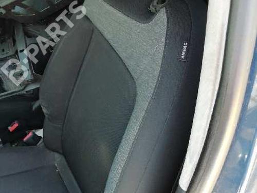 left-front-seat-citroen-c4-picasso-ii-16-bluehdi-120-2013-10056635 main image