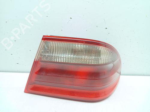 Used Right taillight MERCEDES-BENZ E-CLASS (W210) E 270 CDI (210.016) (170 hp) 30316982