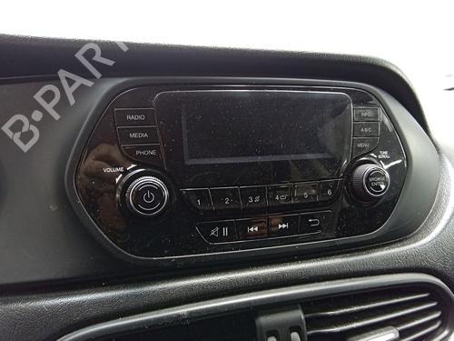 Used Radio Radio 37496024 37496024