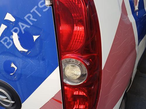Feu arrière droit OPEL COMBO Box Body/MPV (X12) 1.3 CDTI (B05) (90 hp) 31248494