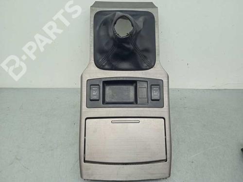 Used Middle console SUBARU LEGACY V (BM) 2.0 D AWD (BMD) (150 hp) 11683914