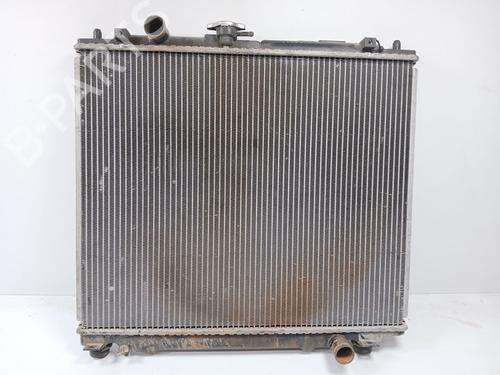 Radiateur à eau MITSUBISHI PAJERO II (V3_W, V2_W, V4_W, V5_W) 2.8 TD (V46W, V26W) (125 hp) 31824298