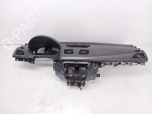 Used Dashboard RENAULT MEGANE III Grandtour (KZ0/1) 1.5 dCi (KZ09, KZ0D, KZ1G, KZ29, KZ14, KZ1W, KZ10, KZ1F,... (110 hp) 31038239
