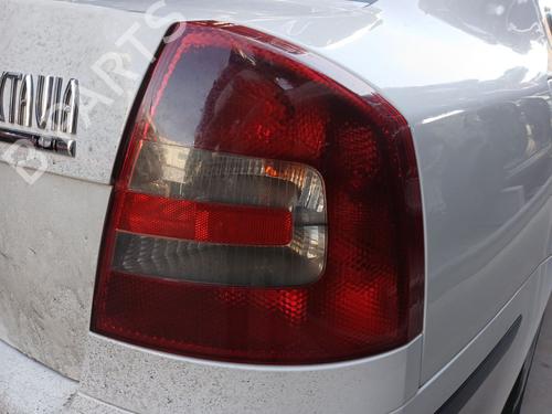 Used Right taillight SKODA OCTAVIA II (1Z3) 1.9 TDI (105 hp) 30317001