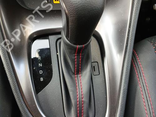 Used Gear lever TOYOTA YARIS (_P21_, _PA1_, _PH1_) 1.5 Hybrid (MXPH11) (92 hp) 27270279