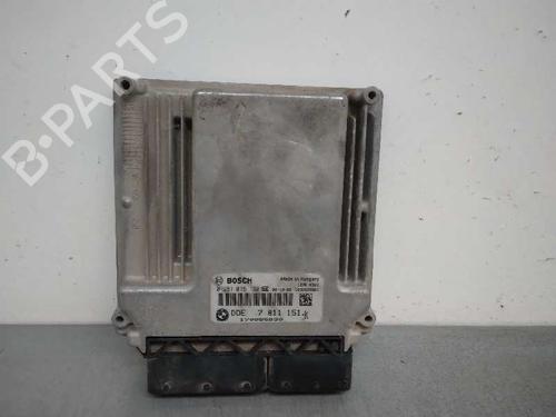 Used Engine control unit (ECU) BMW 5 Touring (E61) 525 d (197 hp) 13073211