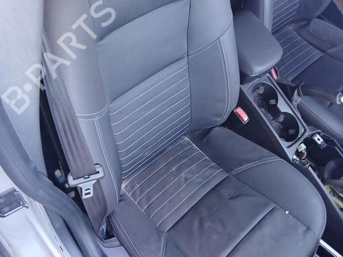Used Right front seat VOLVO V50 (545) 1.8 (125 hp) 20371189