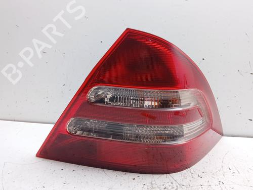 Used Right taillight Right taillight MERCEDES-BENZ C-CLASS (W203) C 240 (203.061) (170 hp) 34701088 34701088