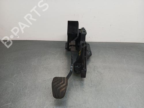 Pedal travão Pedal travão RENAULT CAPTUR II (HF_) 1.0 TCe 90 ECO-G (HFM6) (91 hp) 35894121 35894121