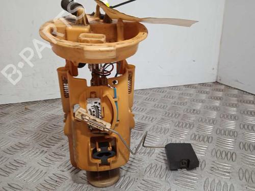 Used Fuel pump BMW 3 (E46) 320 d (136 hp) 10558178