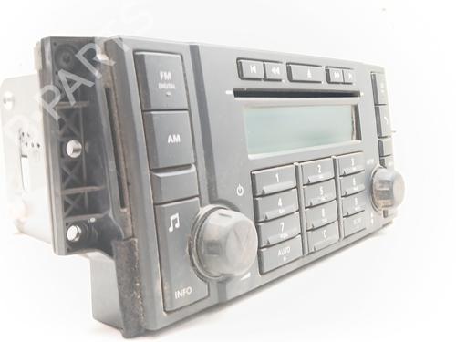 Used Radio LAND ROVER FREELANDER 2 (L359) 2.2 TD4 4x4 (160 hp) 18170214