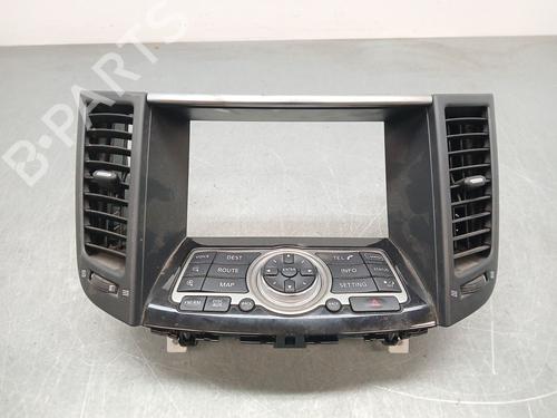 Used Switch INFINITI QX70 3.7 AWD (320 hp) 31290789