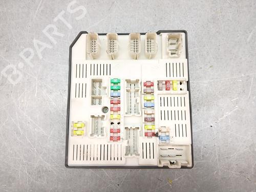 fuse-box-renault-megane-iii-hatchback-bz01_-b3_-2008-30392777 main image