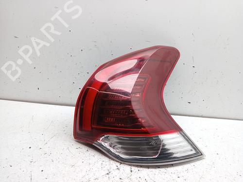 Used Right taillight Right taillight PEUGEOT 3008 Van (MR_, MC_, MJ_) PureTech 130 (MRHNYH) (131 hp) 34372919 34372919