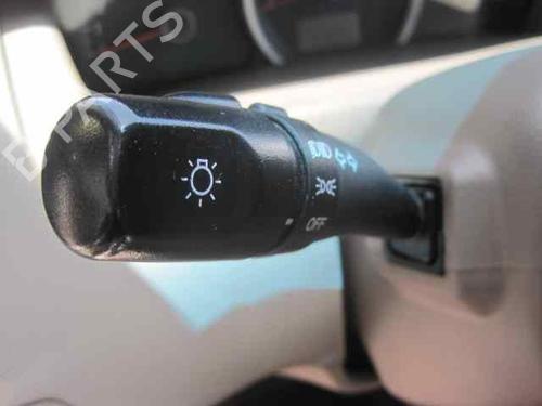 Left front steering knuckle KIA SPORTAGE II (JE_, KM_) 2.0 i 16V | BP2363044M25 