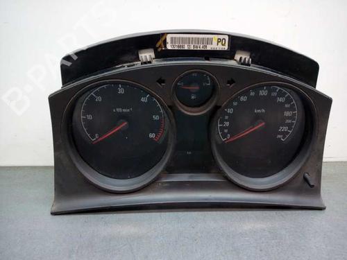 Used Instrument cluster OPEL ASTRA H (A04) [2004-2014]  18319538