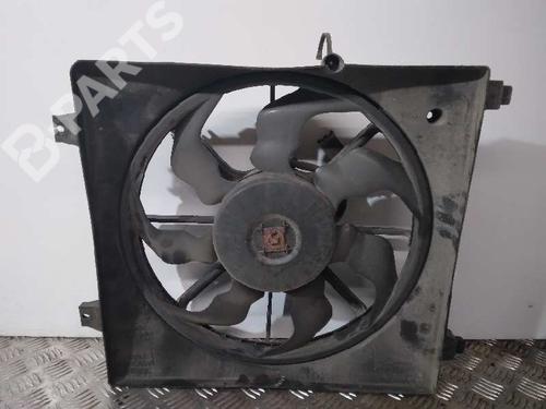 Used Radiator fan HYUNDAI SANTA FÉ II (CM) 2.2 CRDi (155 hp) 4557723