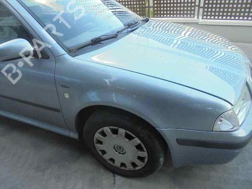 Right taillight SKODA OCTAVIA I (1U2) 1.6 | BP2385869C35 
