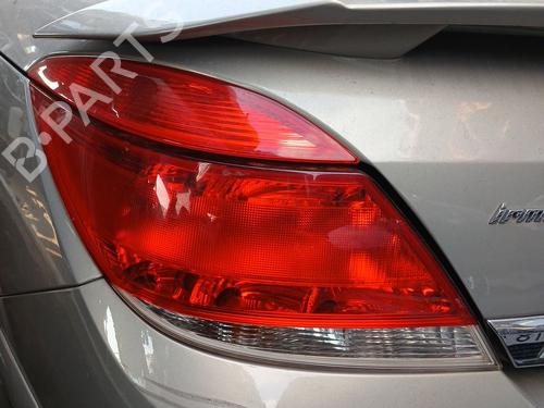 Used Left taillight OPEL ASTRA H TwinTop (A04) 1.9 CDTi (L67) (150 hp) 28164631