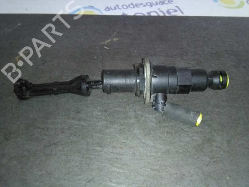 Used Clutch slave cylinder RENAULT MASTER II Van (FD) [1997-2013]  14248883