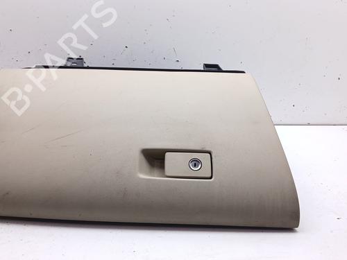 Used Glove box Glove box VOLVO V60 I (155) T4F (180 hp) 12120331 12120331