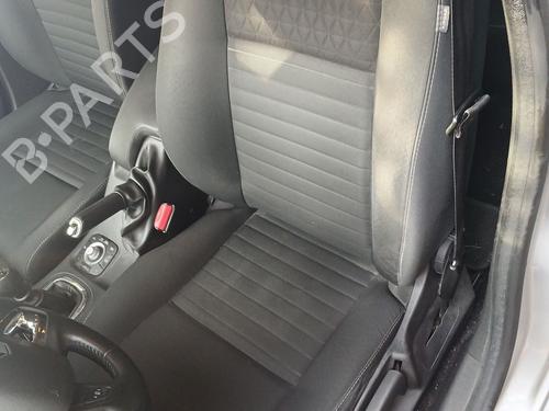 Siège avant gauche RENAULT MEGANE III Grandtour (KZ0/1) 1.2 TCe (KZ2B, KZ11) (116 hp) 30851091