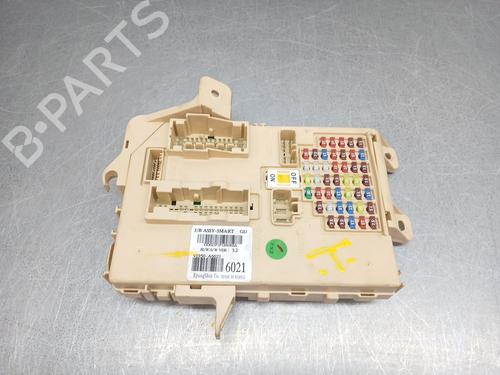 fuse-box-hyundai-i30-gd-2011-38436618 main image