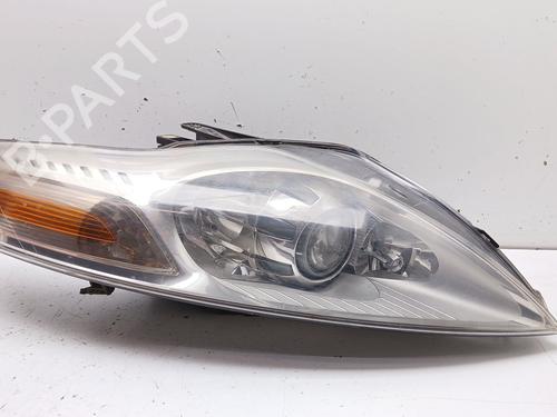 Used Right headlight FORD MONDEO IV (BA7) 2.0 TDCi (140 hp) 32301383