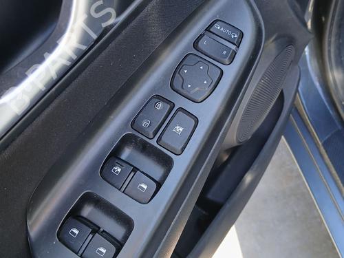 Used Left front window switch HYUNDAI KONA (OS, OSE, OSI) [2017-2023]  30612737