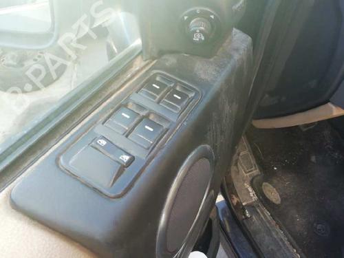 Used Left front window switch LAND ROVER DISCOVERY III (L319) 2.7 TD 4x4 (190 hp) 13753984