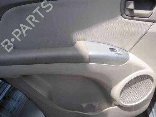 Left front steering knuckle KIA SPORTAGE II (JE_, KM_) 2.0 i 16V | BP2363044M25 