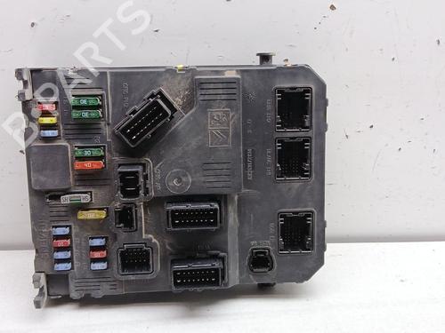Używane Skrzynka bezpieczników PEUGEOT 206 Van 1.4 HDi (68 hp) 31131333