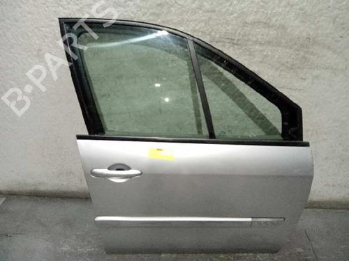 Used Right front door RENAULT GRAND SCÉNIC II (JM0/1_) 2.0 dCi (JM1K) (150 hp) 13696141