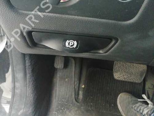 Used Hand brake MERCEDES-BENZ CLS (C219) [2004-2011]  15894823