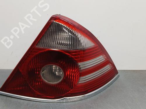 Used Right taillight FORD MONDEO III (B5Y) [2000-2007]  18405433