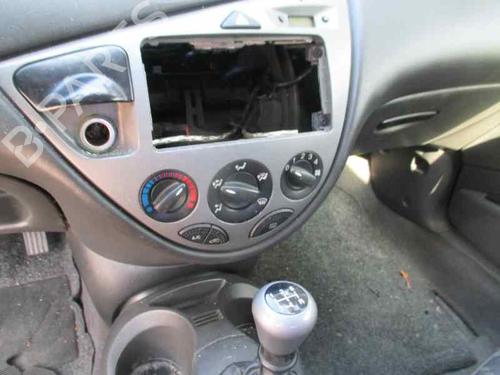 Fuse box FORD FOCUS I (DAW, DBW) 1.8 Turbo DI / TDDi | BP2368988E1 