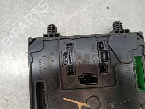 Fuse box RENAULT LAGUNA III (BT0/1) 1.5 dCi (BT00, BT0A, BT0T, BT1J) | BP33853965E1 - Image 3