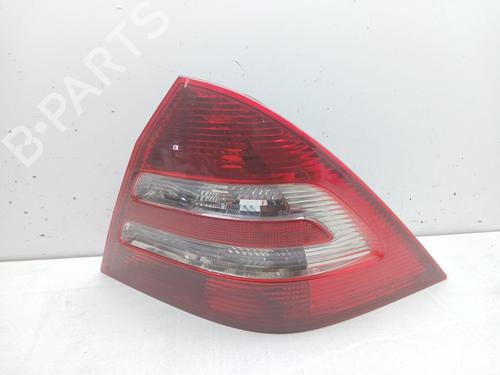 Right taillight MERCEDES-BENZ C-CLASS (W203) C 180 Kompressor (203.046) | BP29537767C35 