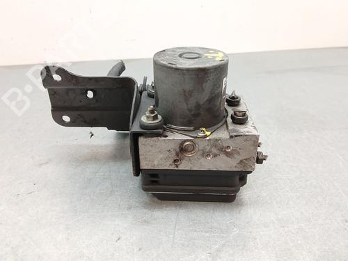 Used ABS pump HYUNDAI SANTA FÉ II (CM) 2.2 CRDi 4x4 (155 hp) 30544028