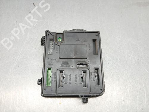 Used Fuse box RENAULT GRAND SCÉNIC III (JZ0/1_) 1.5 dCi (JZ09, JZ0D, JZ10, JZ14, JZ1G, JZ29, JZ2C) (110 hp) 30570308