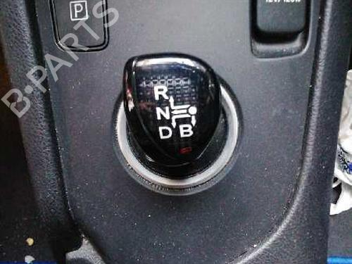Used Gear lever TOYOTA AURIS Estate (_E18_) 1.8 Hybrid (ZWE186_, ZWE186R, ZWE186H) (136 hp) 16035974