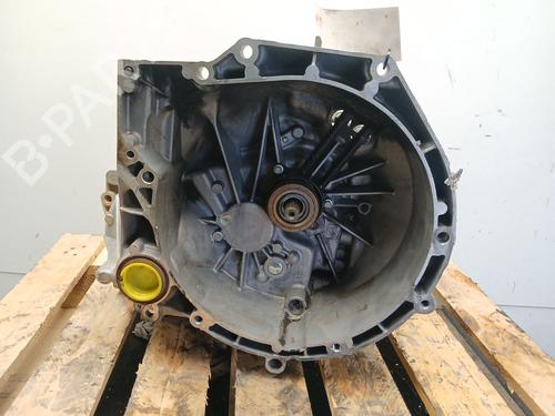 gearbox-ford-tourneo-courier-b460-mpv-2014-33719538 main image