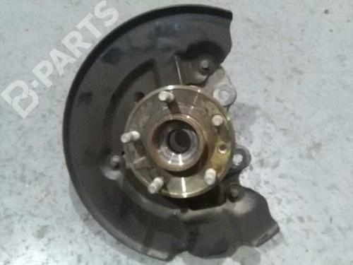 Fusee rechts voor VOLVO V40 Hatchback (525) D3 (150 hp) 4840157