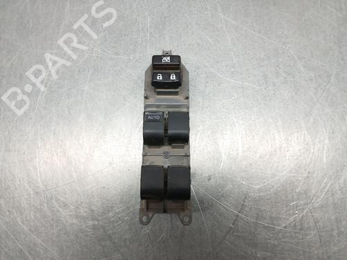 Used Left front window switch TOYOTA YARIS (_P13_) 1.5 Hybrid (NHP130_, NHP130) (101 hp) 24668815