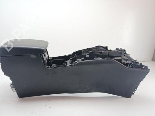 Used Armrest / Center console Armrest / Center console 39533819 39533819
