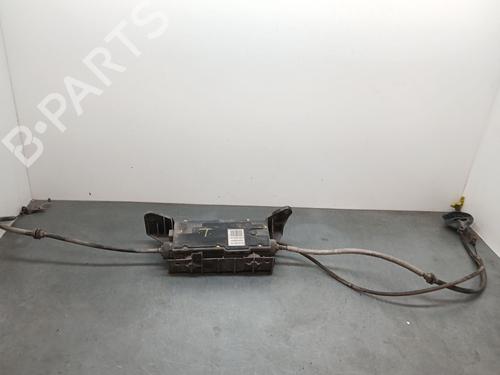 Used Electric handbrake RENAULT GRAND SCÉNIC II (JM0/1_) 1.9 dCi (JM0G, JM12, JM1G, JM2C) (120 hp) 30460636