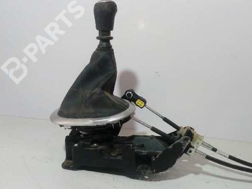 Used Gear lever NISSAN JUKE (F15) 1.5 dCi (110 hp) 12193655