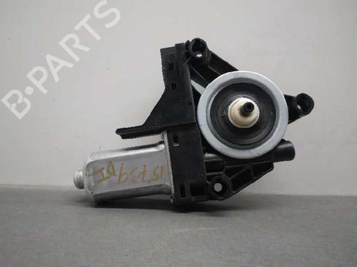 Used Left front window motor VOLVO V40 Hatchback (525) [2012-2019]  15846558